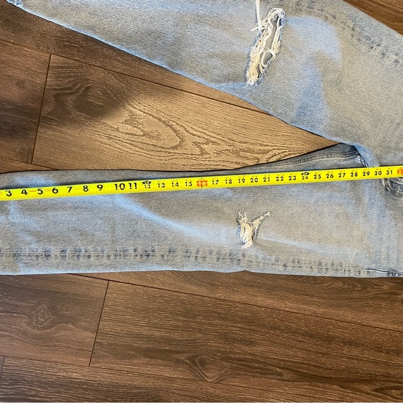 AGOLDE 90s Mid Rise Loose Fit Jeans in Captured - Picture 8 of 8